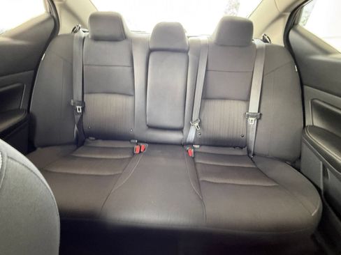 Used 2025 Nissan Altima 2.5 SV FWD image 38