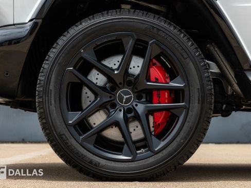 Used 2026 Mercedes-Benz G 63 AMG 4MATIC w/ AMG Performance Package image 8