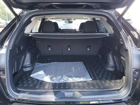 Used 2024 Subaru Outback Premium AWD/4WD image 5