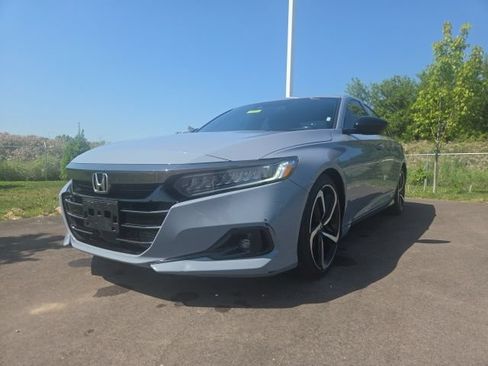 Used 2021 Honda Accord Sport image 2