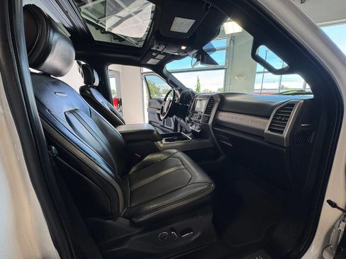 Used 2019 Ford F350 Platinum w/ Platinum Ultimate Package AWD/4WD image 25