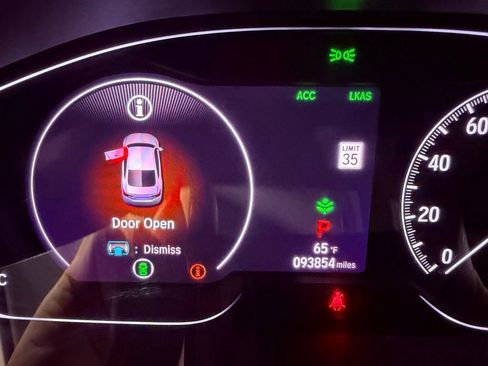 Used 2019 Honda Accord Touring image 25