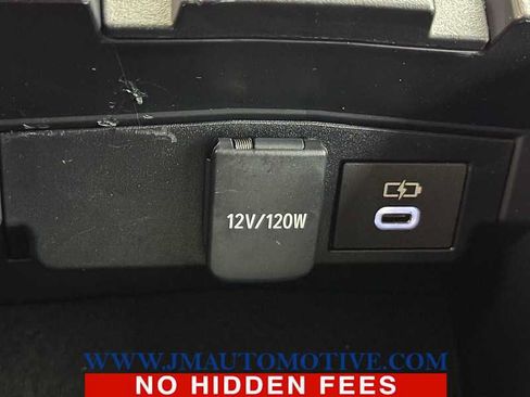Used 2023 Toyota Corolla Cross L AWD/4WD image 33