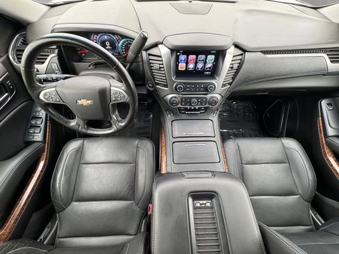 Used 2018 Chevrolet Suburban Premier image 12