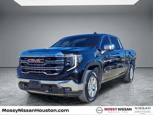 Used 2024 GMC Sierra 1500 SLT w/ SLT Convenience Package image 4