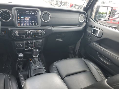 Used 2021 Jeep Gladiator Overland w/ Popular Equipment Package image 16