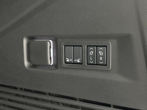New 2026 GMC Yukon Elevation w/ Elevation Premium Package AWD/4WD image 14