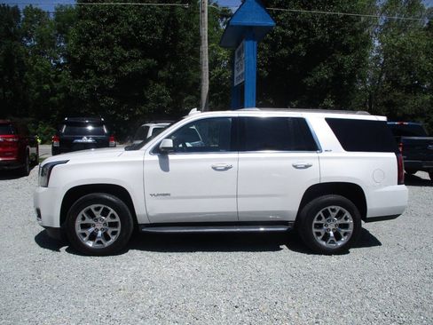 Used 2016 GMC Yukon SLT w/ Open Road Package AWD/4WD image 2