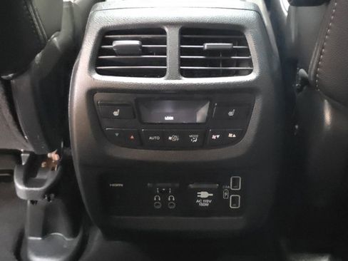 Used 2021 Honda Pilot Touring image 15