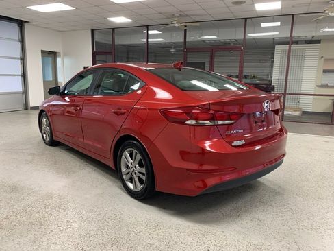 Used 2017 Hyundai Elantra SE w/ SE A/T Tech Package 03 FWD image 4