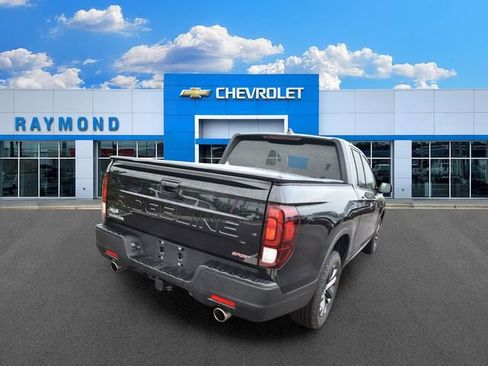 Used 2024 Honda Ridgeline Sport image 3