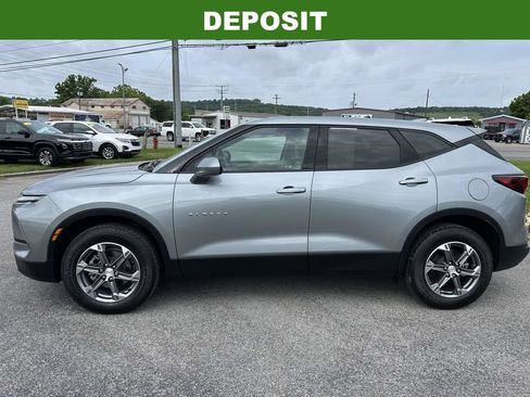 Used 2023 Chevrolet Blazer LT FWD image 7