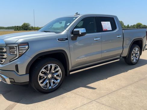 Used 2026 GMC Sierra 1500 Denali AWD/4WD image 4