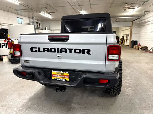 Used 2022 Jeep Gladiator Sport image 71