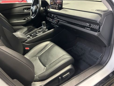 Used 2023 Honda Accord Touring image 26
