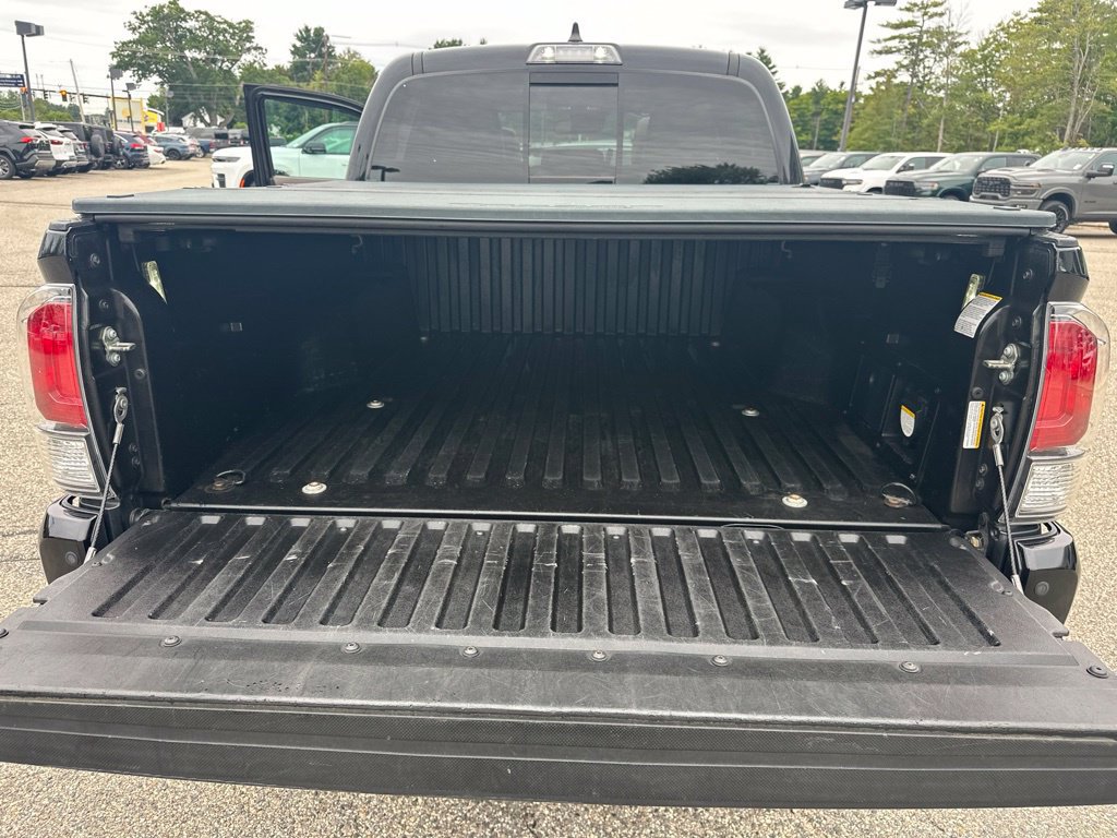 Used 2020 Toyota Tacoma Limited AWD/4WD image 29
