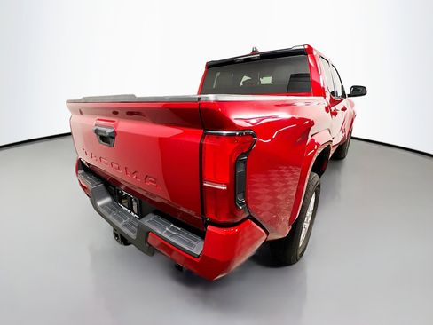 Used 2025 Toyota Tacoma SR5 image 4