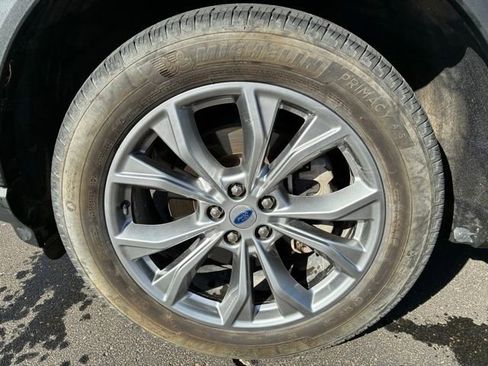 Used 2022 Ford Explorer Limited w/ Equipment Group 301A image 22