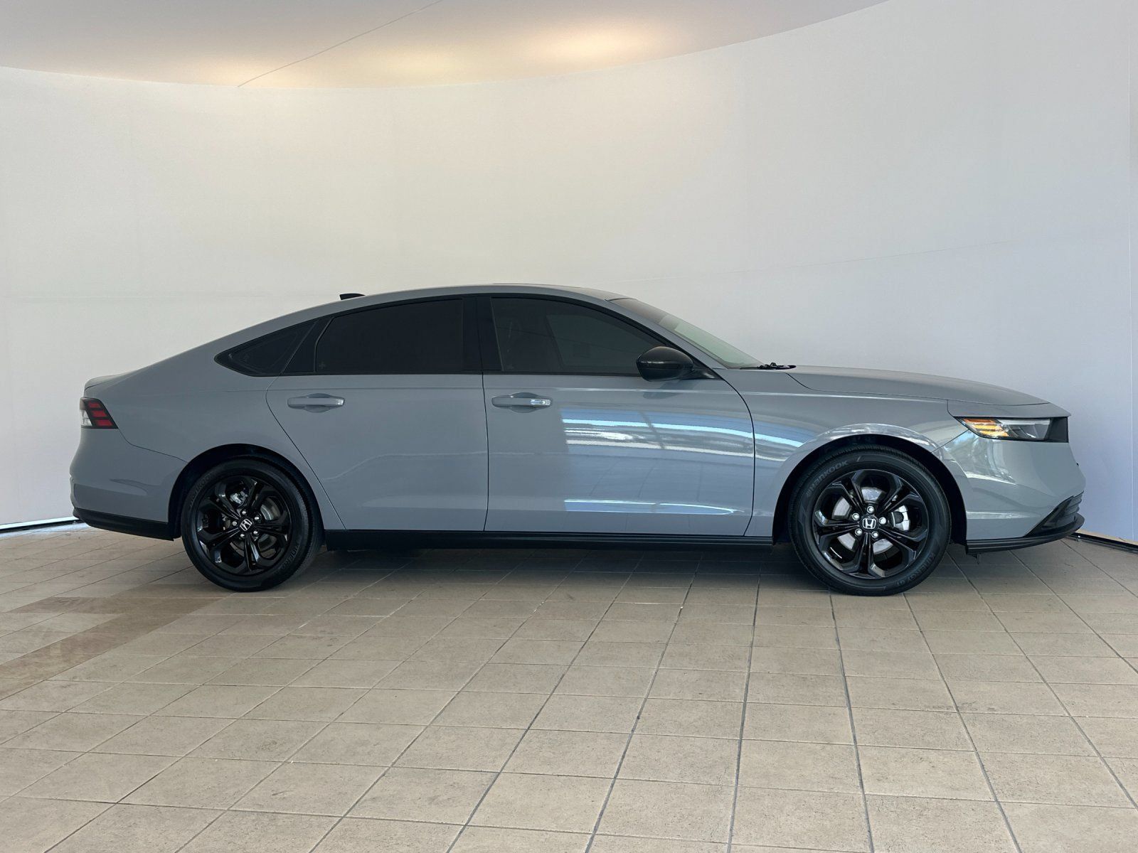 Used 2025 Honda Accord SE image 7