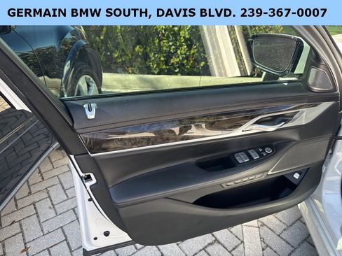 Used 2019 BMW 750i w/ Executive Package image 43