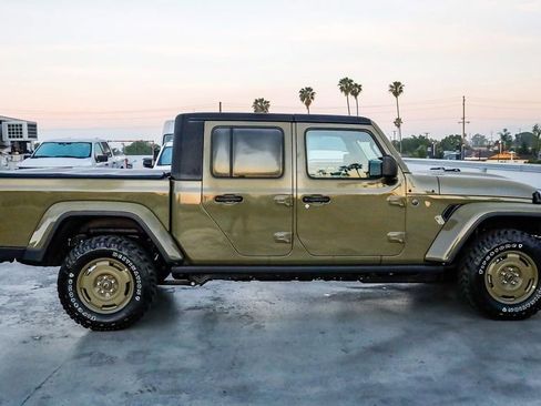 New 2026 Jeep Gladiator Sport image 13