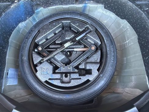 Used 2022 Chevrolet Trax LT w/ Driver Confidence Package image 16