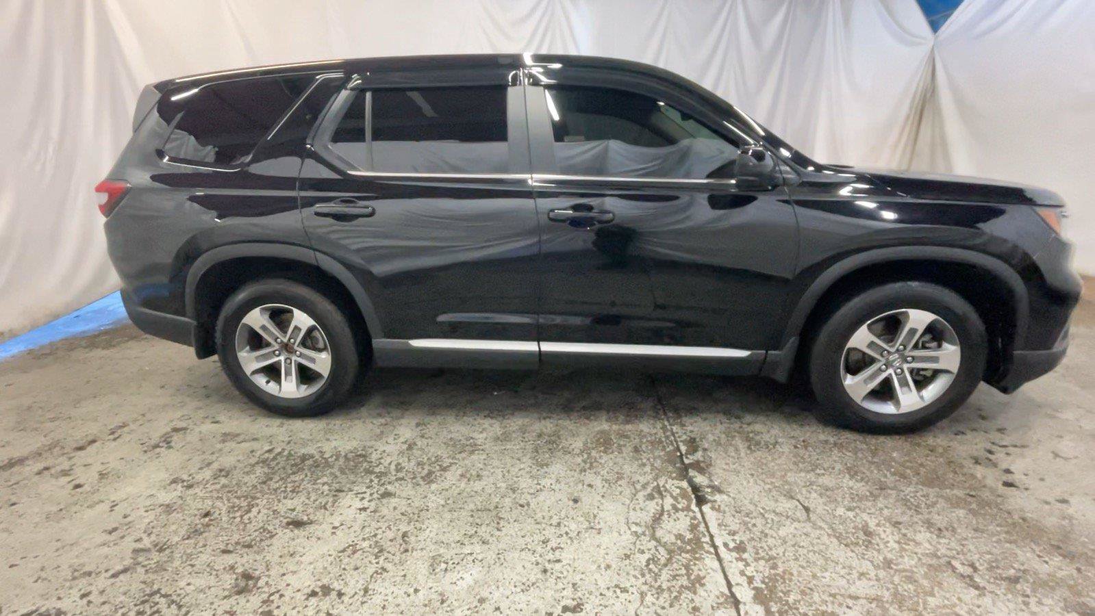 Certified 2025 Honda Pilot EX-L image 5
