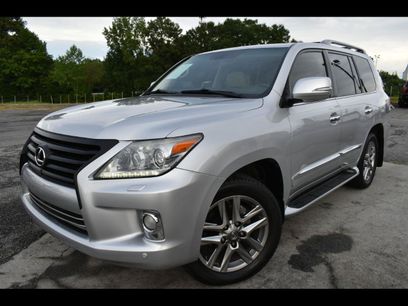 Used 2013 Lexus LX 570 4WD w/ Luxury Pkg
