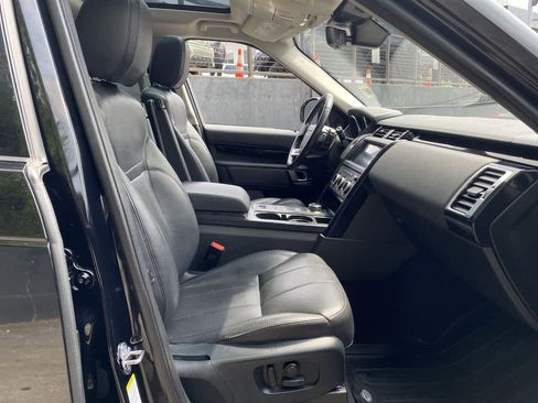 Used 2019 Land Rover Discovery SE AWD/4WD image 19