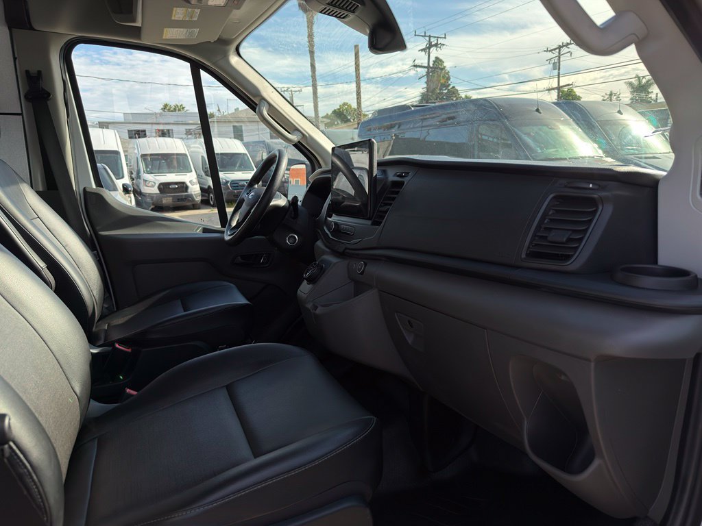 Used 2022 Ford E-Transit 148 High Roof w/ Load Area Protection Package RWD image 33