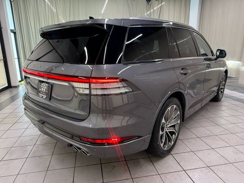 Used 2022 Lincoln Aviator Grand Touring w/ Equipment Group 301A AWD/4WD image 5