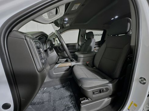 Used 2020 Chevrolet Silverado 1500 LT Trail Boss image 12