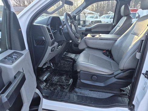 Used 2022 Ford F250 XL w/ STX Appearance Package image 4
