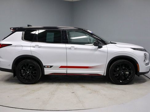 Used 2023 Mitsubishi Outlander Ralliart image 13