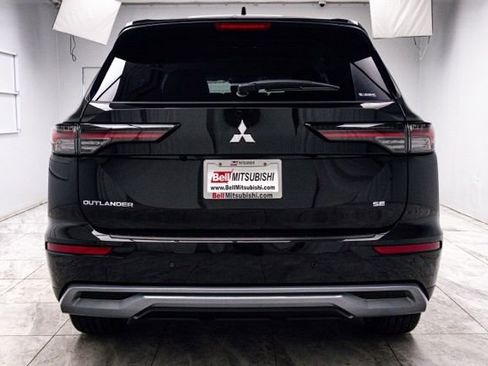 Used 2025 Mitsubishi Outlander SE AWD/4WD image 8