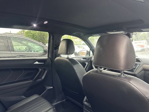 Used 2022 Volkswagen Tiguan SE R-Line AWD/4WD image 35