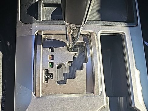 Used 2016 Toyota 4Runner SR5 image 20