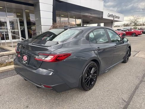 Used 2026 Toyota Camry SE w/ Convenience Package image 9