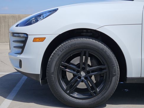 Used 2018 Porsche Macan image 13