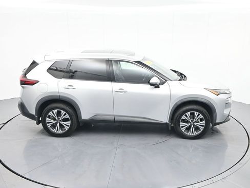Used 2021 Nissan Rogue SV w/ Premium Package image 29