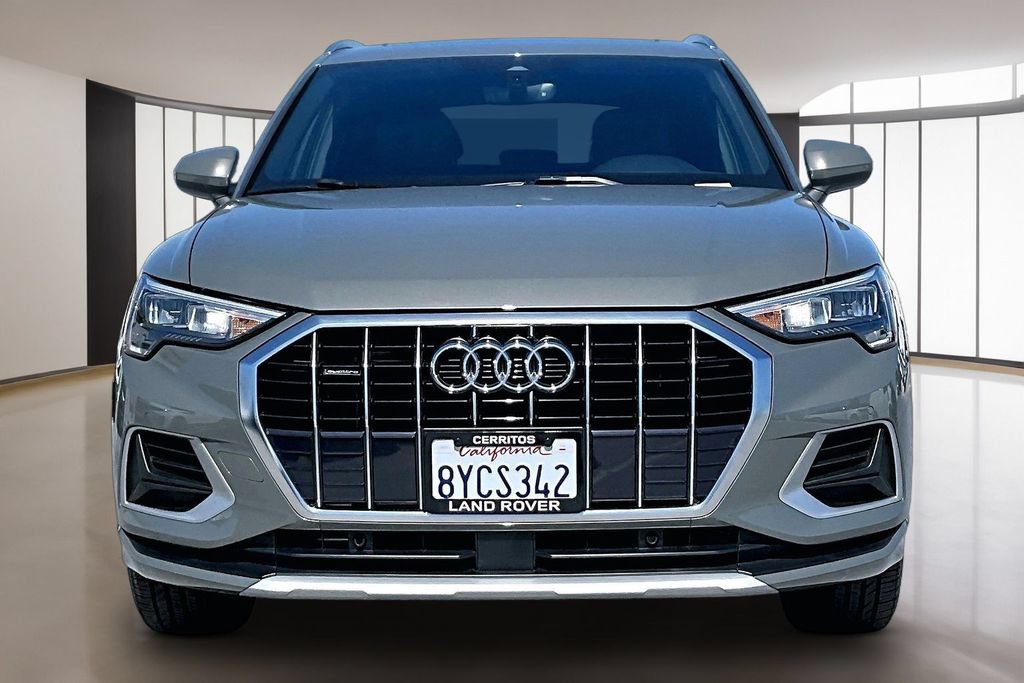 Used 2022 Audi Q3 2.0T Premium w/ Convenience Package AWD/4WD image 2