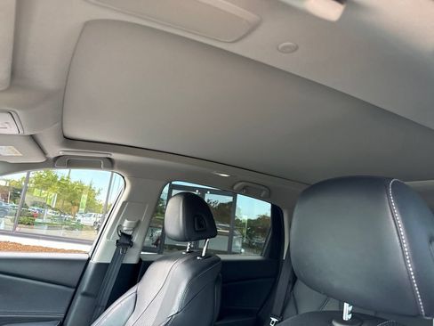 Used 2019 Acura RDX w/ Technology Package AWD/4WD image 2