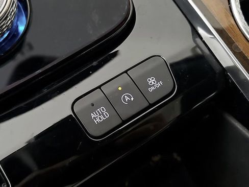 Used 2025 Cadillac Escalade Sport Platinum AWD/4WD image 32