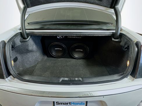 Used 2016 Chrysler 300 Limited image 24