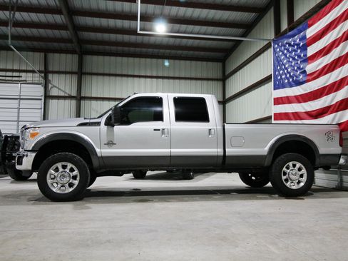 Used 2015 Ford F350 Lariat AWD/4WD image 5