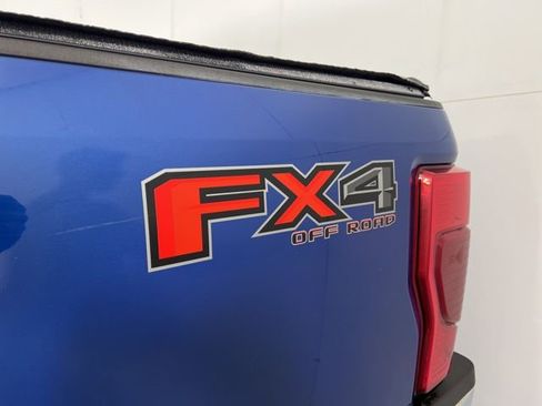 Used 2022 Ford F250 Lariat w/ Chrome Package image 6