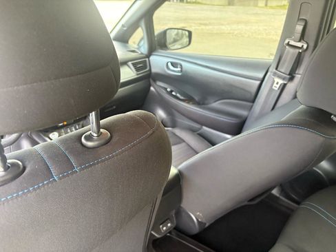 Used 2021 Nissan Leaf SV w/ SV Technology Package image 34