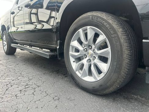Used 2023 Chevrolet Silverado 1500 Custom AWD/4WD image 8
