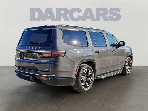 Used 2023 Jeep Wagoneer Series III w/ Preferred Equipment Group image 6