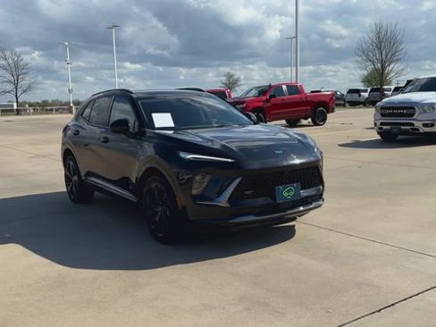 Used 2025 Buick Envision Sport Touring image 3